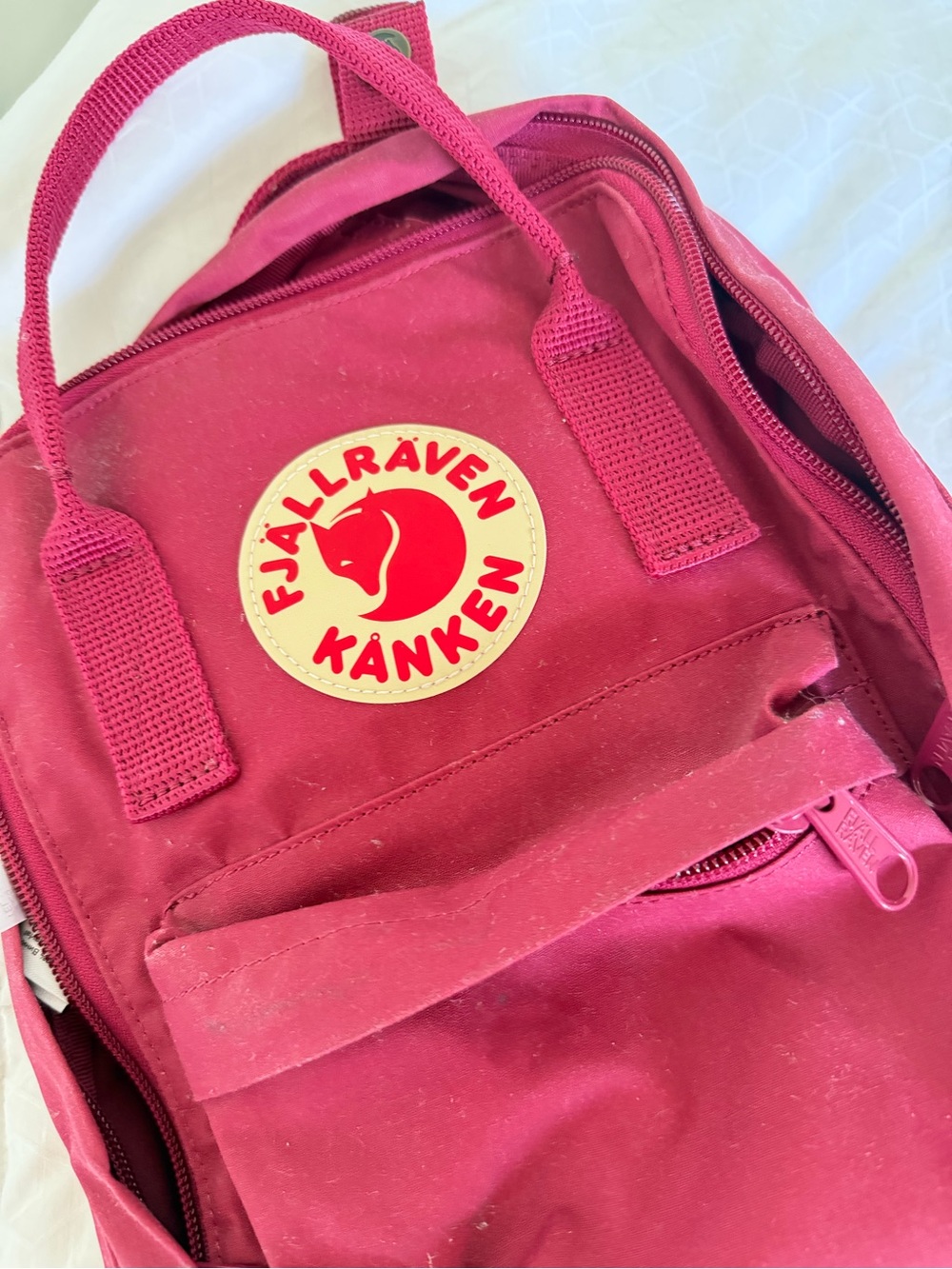 Fjallraven Kånken Backpack - Raspberry Pink Interior - Picture 3 of 4